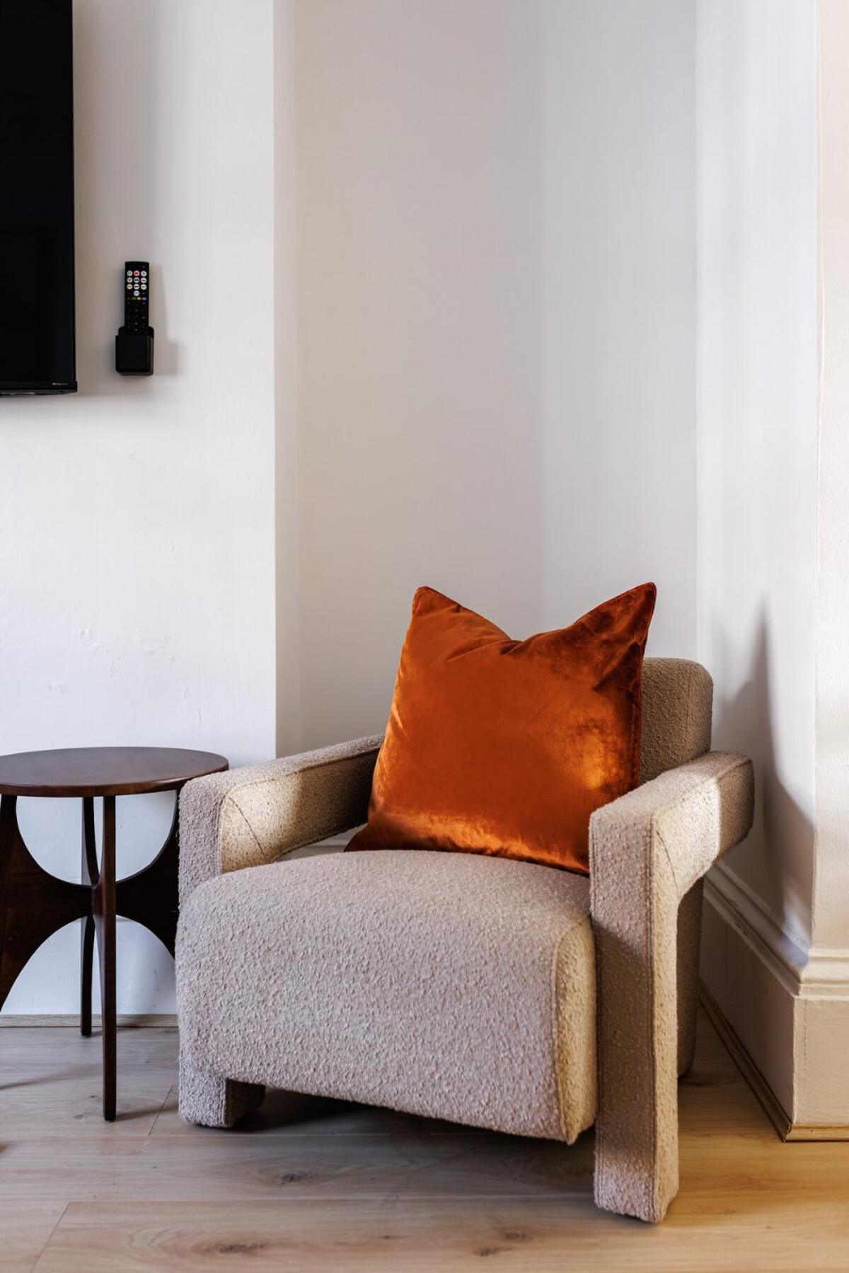 Holiday home Flatzy - Centre Mansion 2, Sleeps 22, 4 Baths