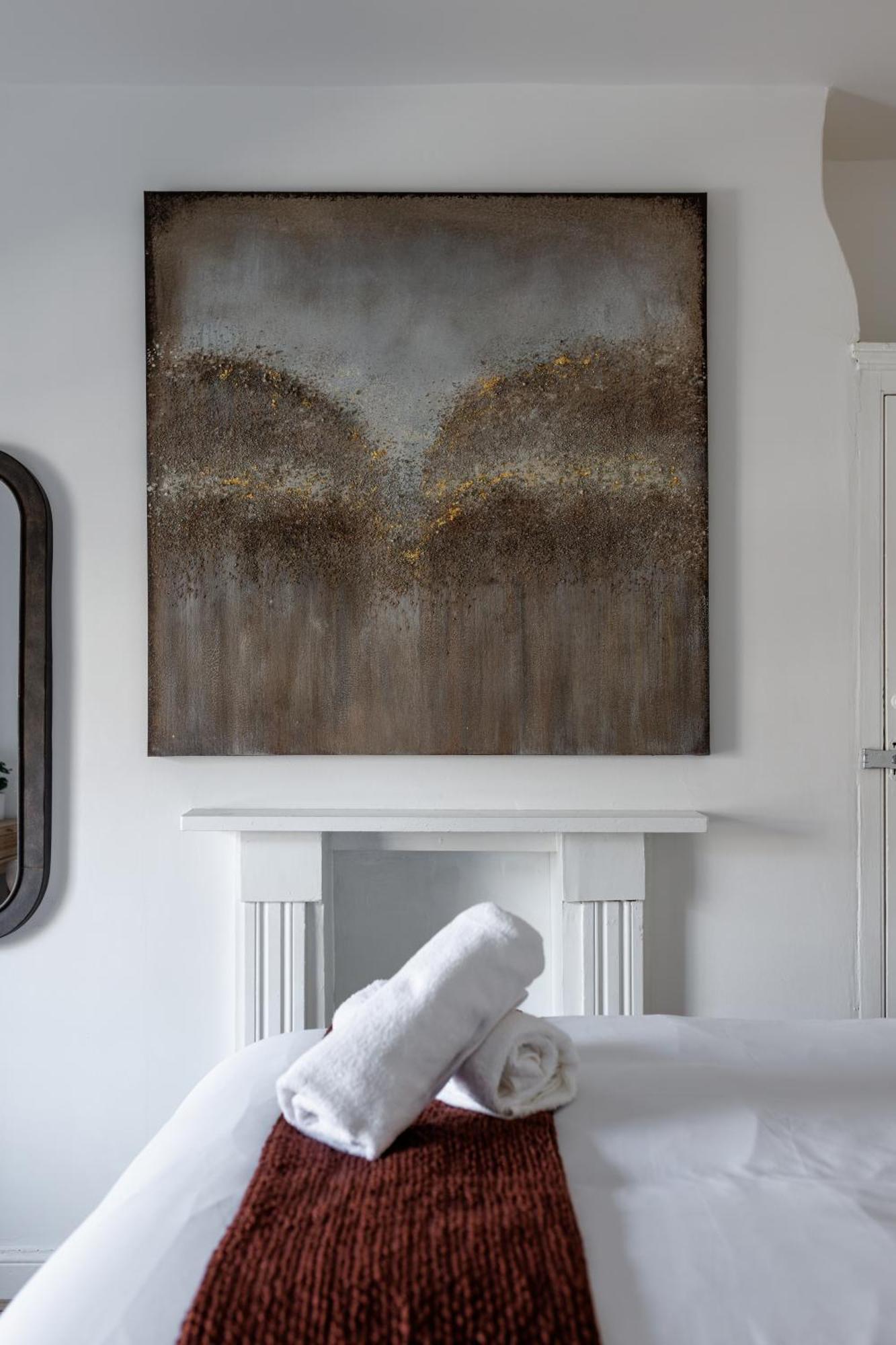 Flatzy - Centre Mansion 2, Sleeps 22, 4 Baths Liverpool