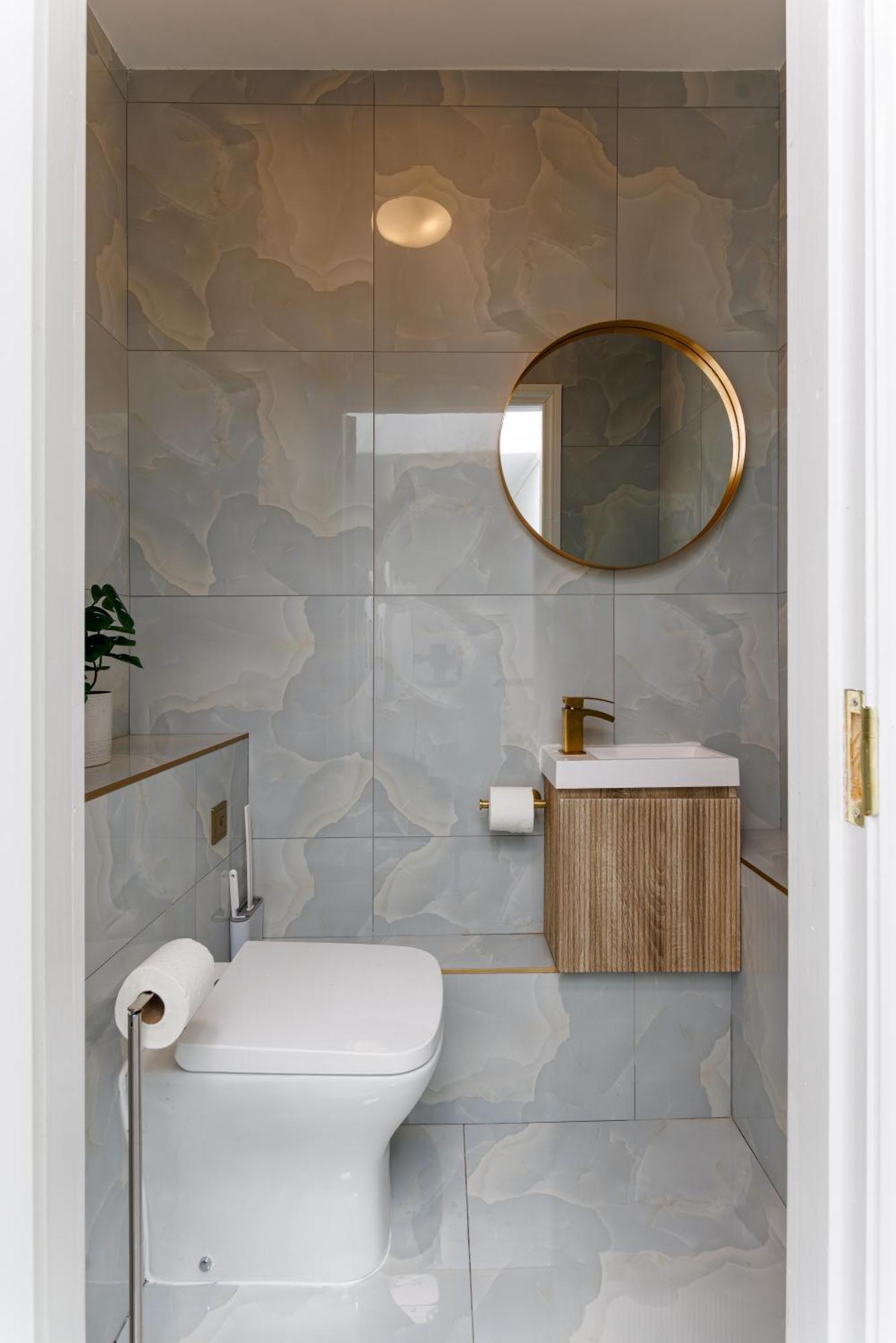 Flatzy - Centre Mansion 2, Sleeps 22, 4 Baths * Liverpool